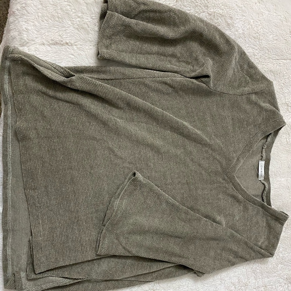 Cherish top size small